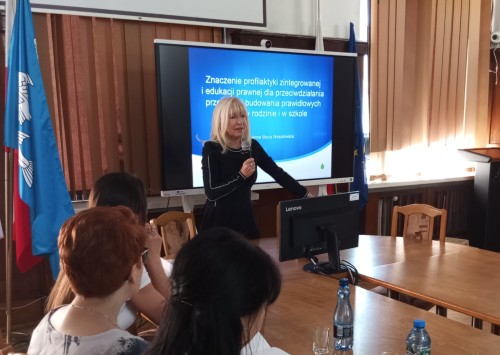 Anna Maria Wesołowska opowiedziała w Giżycku o profilaktyce i przeciwdziałaniu przemocy