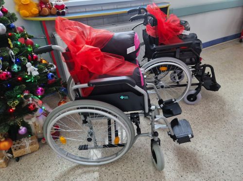 Przekazanie wózków inwalidzkich