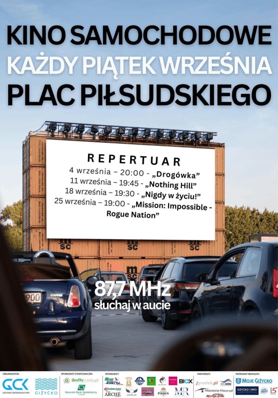 Kino samochodowe na Placu Piłsudskiego